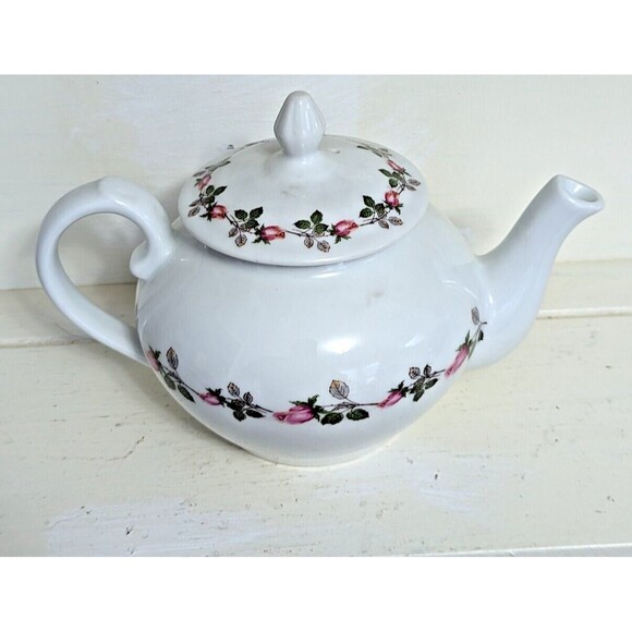 Vintage French Apilco teapot rosebud design 4X8 porcelain made for Chamart - Picture 1 of 7